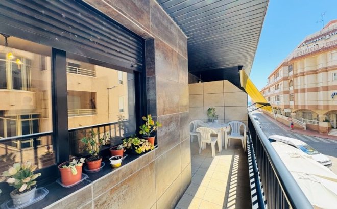 Apartment - Resale -
            La Mata - 49632