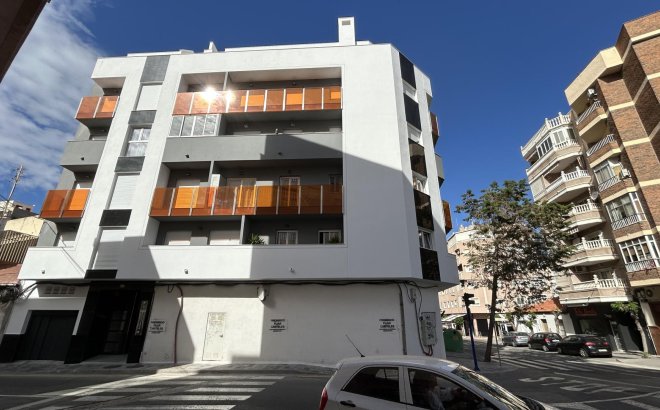 Apartment - Resale -
            Torrevieja - 27562