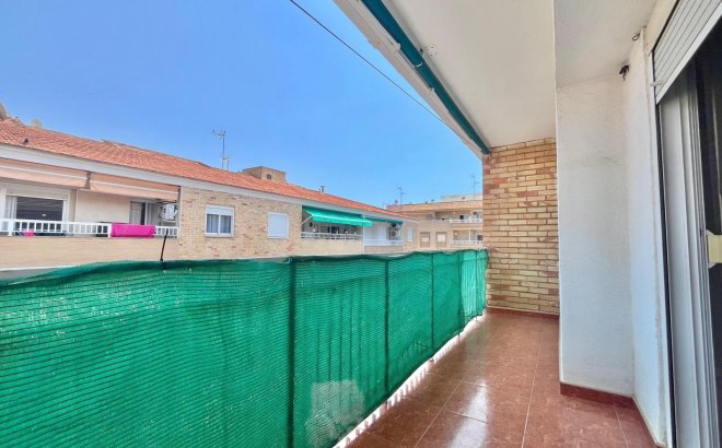 Apartment - Resale -
            Torrevieja - 33734