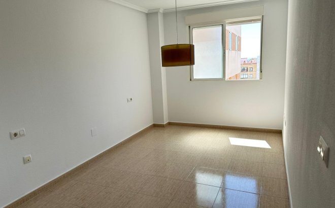 Apartment - Resale - Torrevieja - Centro
