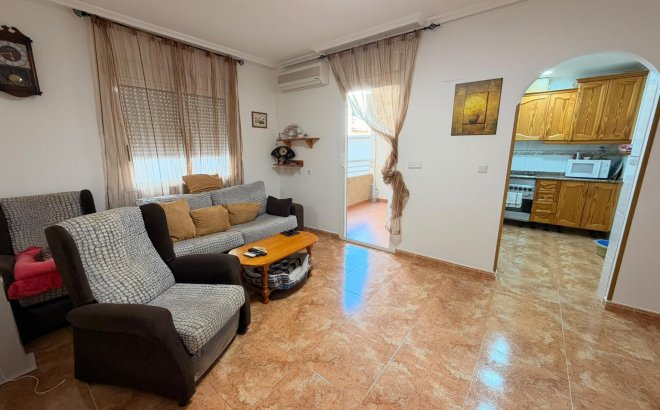 Apartment - Resale - Torrevieja -
                Centro