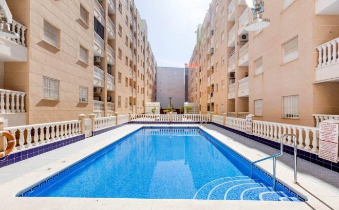 Apartment - Resale - Torrevieja - Estacion De Autobuses