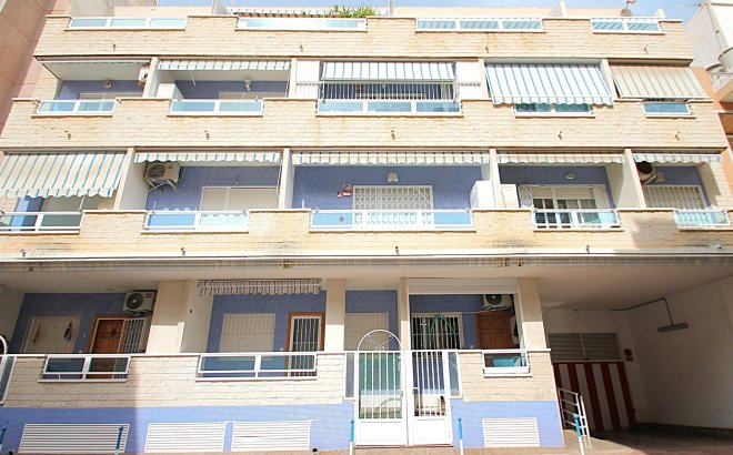 Apartment - Resale - Torrevieja -
                Las Piscinas Naturales