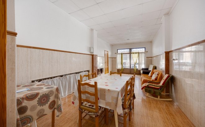 Apartment - Resale - Torrevieja - Paseo Maritimo