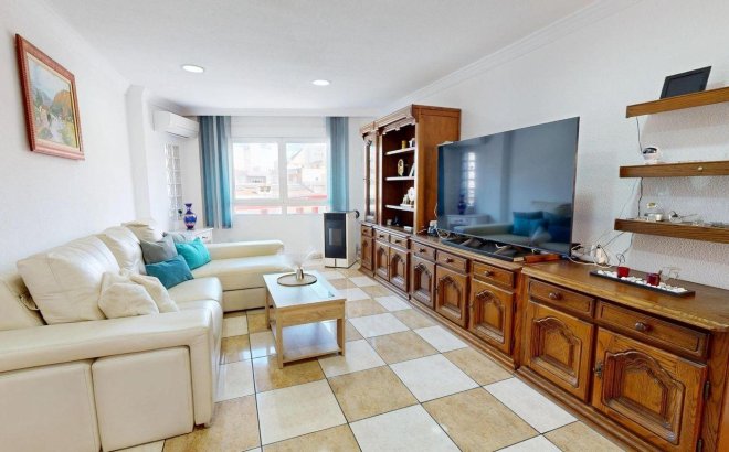 Apartment - Resale - Torrevieja - Puerto Deportivo