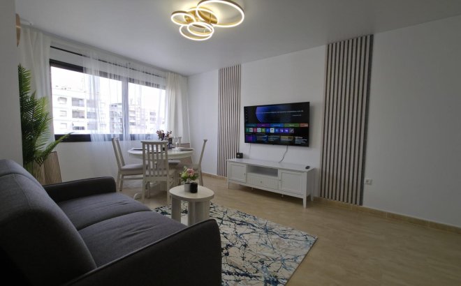 Apartment - Resale - Torrevieja -
                Torrevieja