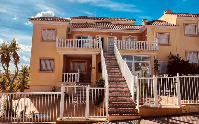 Apartment - Resale - Villamartin -
                Costa Blanca