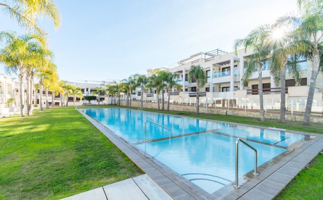 Appartement - Herverkoop - Orihuela Costa - Costa Blanca