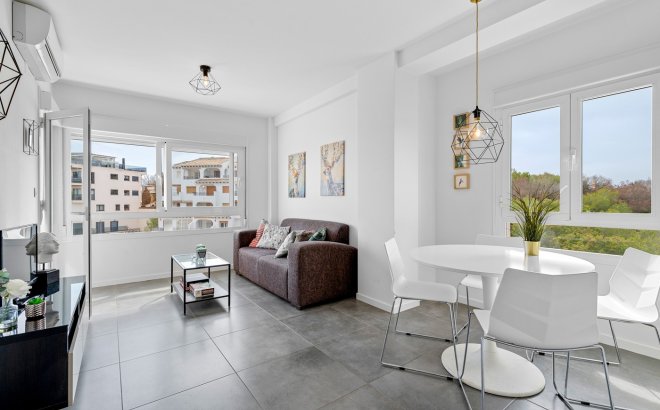 Appartement - Herverkoop - Orihuela Costa - Costa Blanca