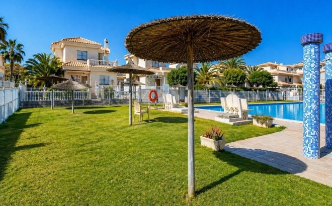 Appartement - Herverkoop - Orihuela Costa - Costa Blanca
