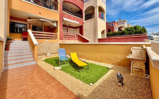 Appartement - Herverkoop - Orihuela Costa -
                Costa Blanca