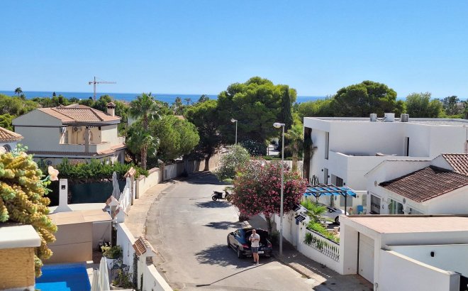 Appartement - Herverkoop - Orihuela Costa - La Zenia