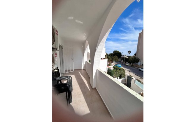 Appartement - Herverkoop - Orihuela Costa - La Zenia