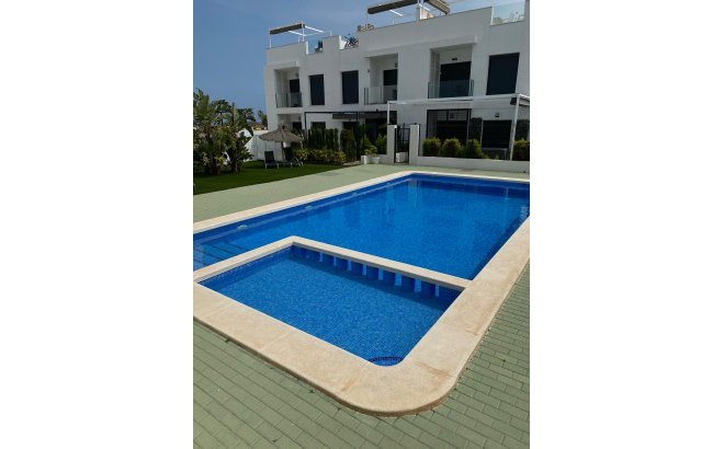 Appartement - Herverkoop - Pilar de la Horadada - Costa Blanca