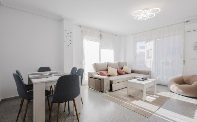 Appartement - Herverkoop - San Miguel de Salinas - Inland