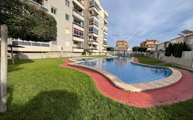 Appartement - Herverkoop - Torrevieja - Aguas Nuevas