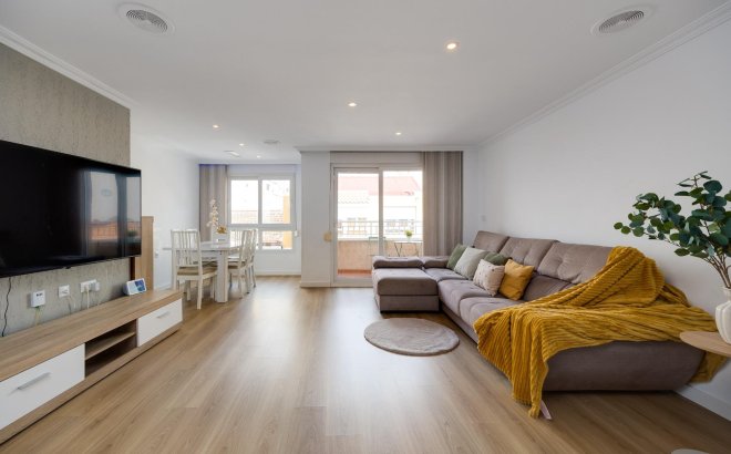 Appartement - Herverkoop - Torrevieja - Centro