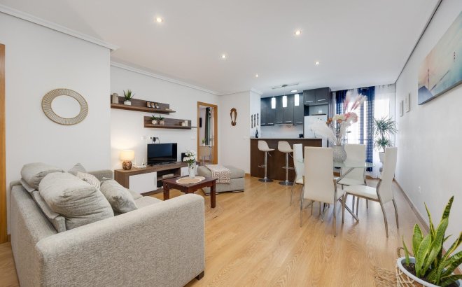 Appartement - Herverkoop - Torrevieja - Centro