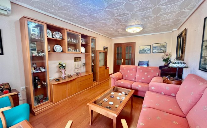 Appartement - Herverkoop - Torrevieja - Centro
