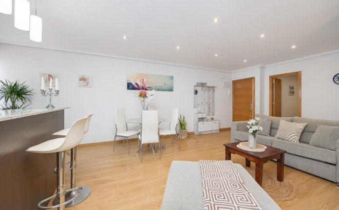 Appartement - Herverkoop - Torrevieja - Centro