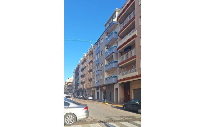 Appartement - Herverkoop - Torrevieja -
                Costa Blanca