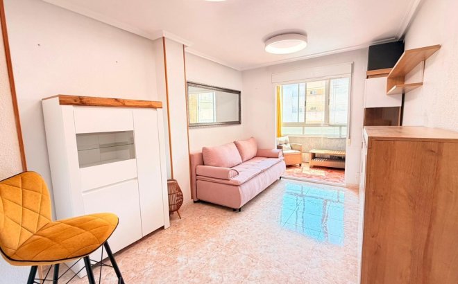 Appartement - Herverkoop - Torrevieja - Nueva Torrevieja