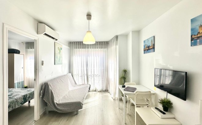 Appartement - Herverkoop - Torrevieja - Paseo Maritimo