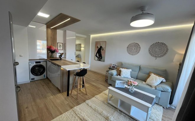 Appartement - Herverkoop - Torrevieja - Punta Prima