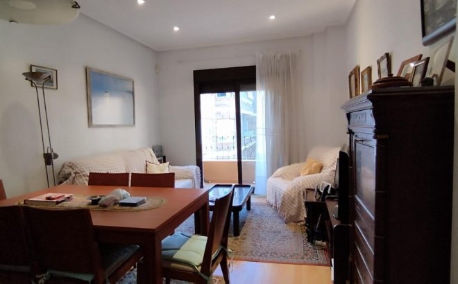 Appartement - Herverkoop - Torrevieja -
                Torrevieja