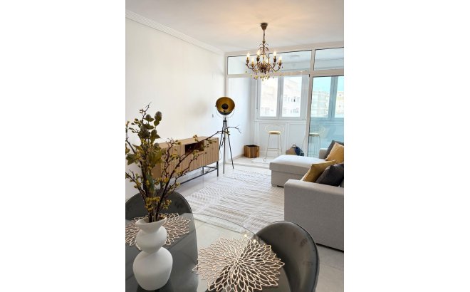 Appartement - Herverkoop - Torrevieja - Torrevieja