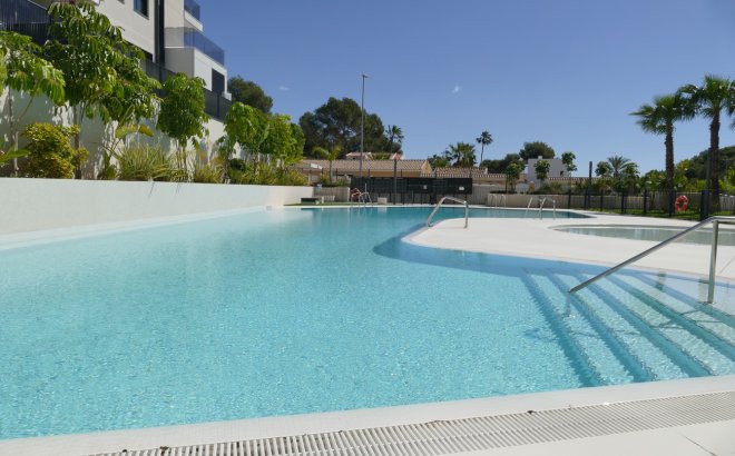 Appartement - Revente - Dehesa de Campoamor - Costa Blanca
