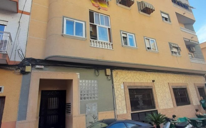 Appartement - Revente -
            Torrevieja - 35174