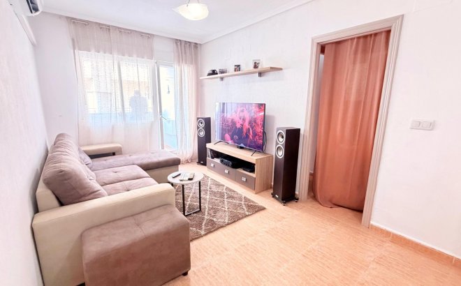 Appartement - Revente - Torrevieja - Centro - Muelle Pesquero