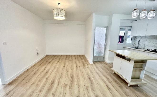 Appartement - Revente - Torrevieja -
                Costa Blanca