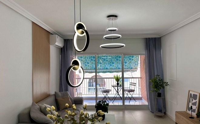 Appartement - Revente - Torrevieja -
                Estacion De Autobuses