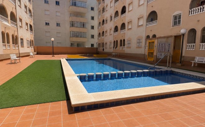Appartement - Revente - Torrevieja - Estacion De Autobuses