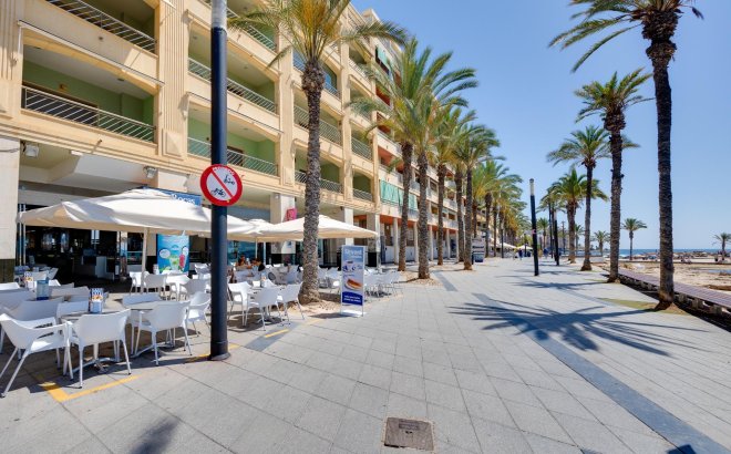 Appartement - Revente - Torrevieja - Paseo Maritimo