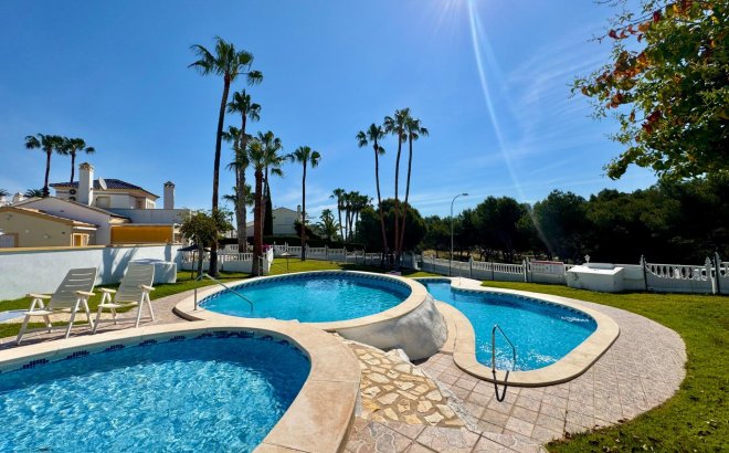 Bungalow - Herverkoop - Orihuela Costa - Villamartín-las Filipinas