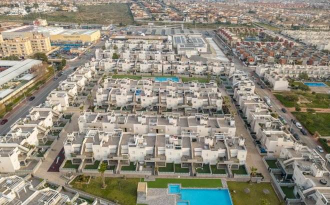 Bungalow - Herverkoop - Torrevieja -
                Costa Blanca