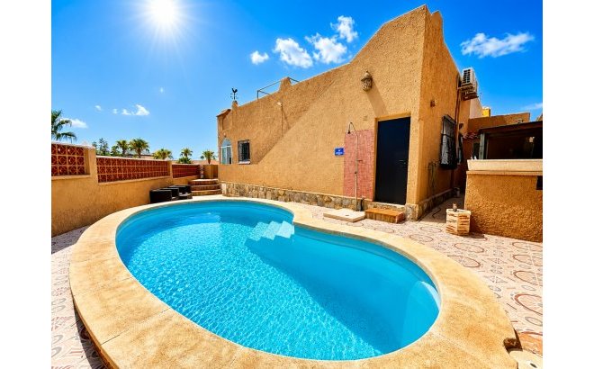 Bungalow - Herverkoop - Villamartin -
                Costa Blanca