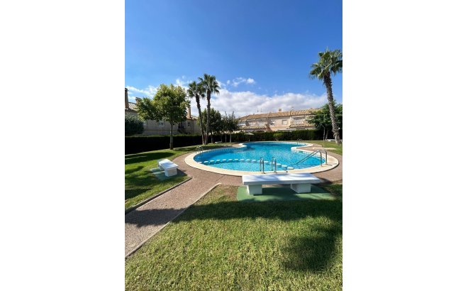 Bungalow - Resale - Torrevieja - Aguas Nuevas