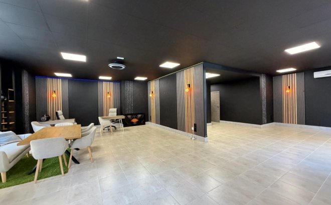 Commercial - Revente - Torrevieja - Playa de los Locos