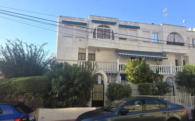 Dúplex - Herverkoop - Torrevieja - Habaneras