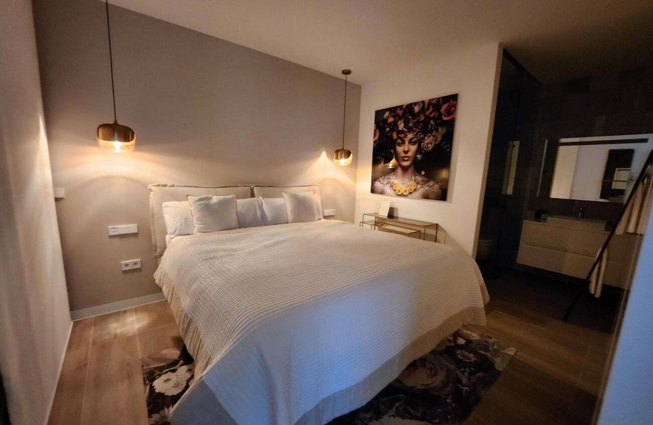 Herverkoop - Apartment Penthouse -
Las Colinas Golf - Costa Blanca