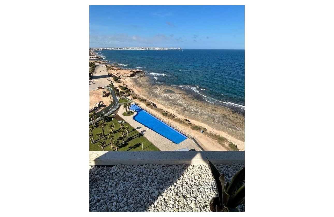 Herverkoop - Apartment Penthouse -
Punta Prima - Costa Blanca