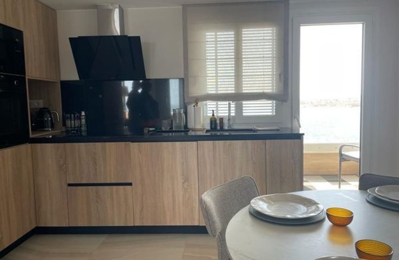 Herverkoop - Apartment Penthouse -
Punta Prima - Costa Blanca