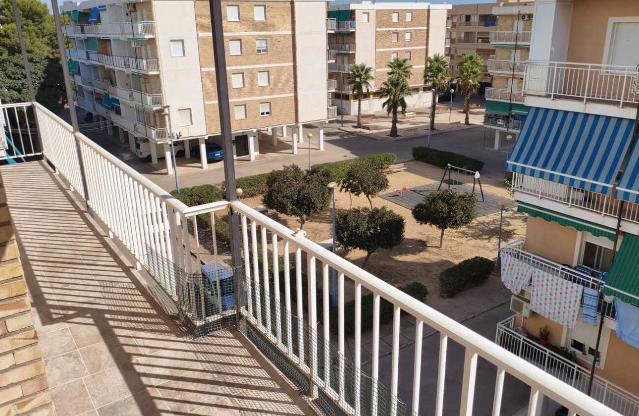 Herverkoop - Apartment Penthouse -
Punta Prima - Costa Blanca