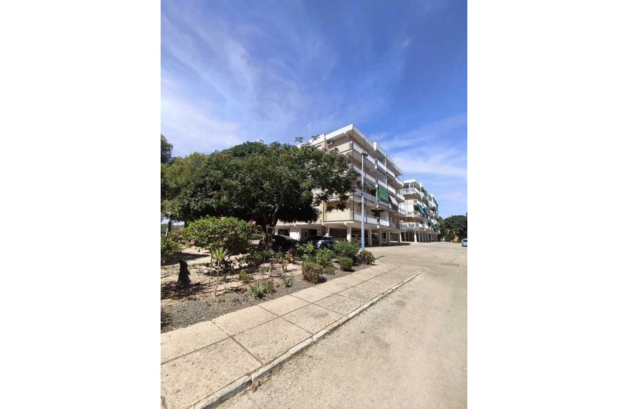 Herverkoop - Apartment Penthouse -
Punta Prima - Costa Blanca