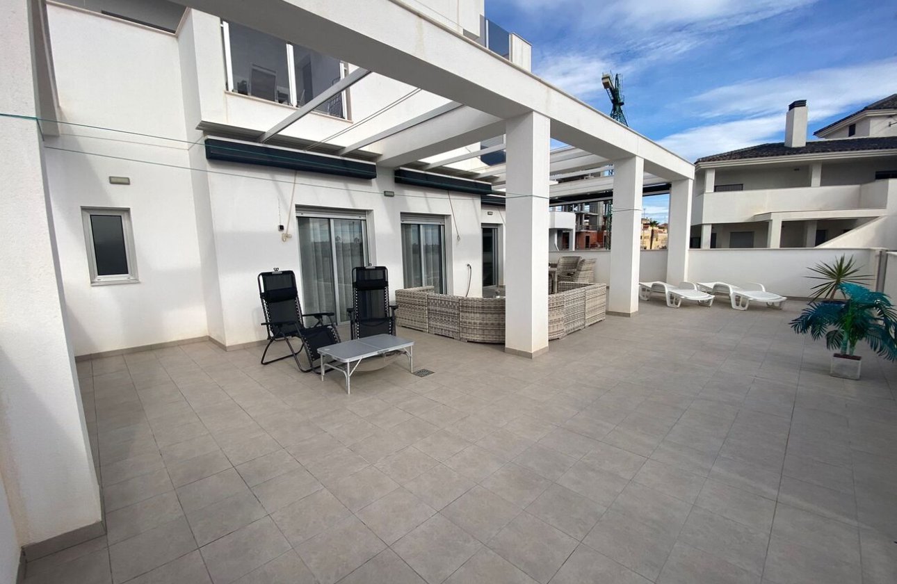 Herverkoop - Appartement -
Dehesa de Campoamor - Las Filipinas