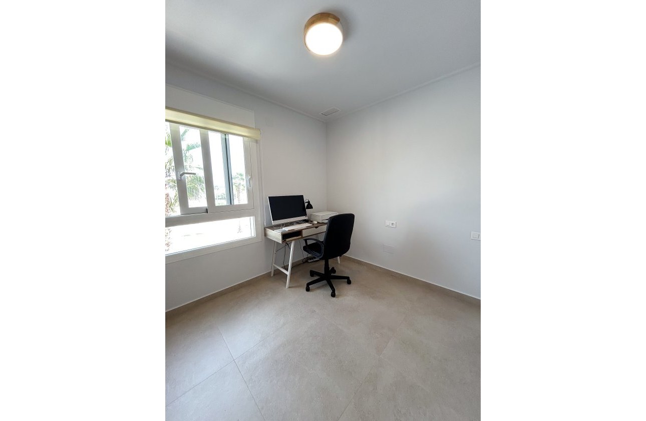 Herverkoop - Appartement -
El Raso - Costa Blanca